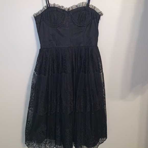 Twenty One Dresses & Skirts - Twenty One Lace Dress